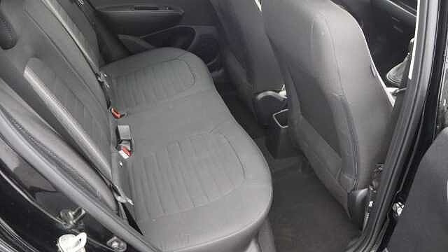 Hyundai i10 1.0 SE Connect Hatchback 5dr Petrol Manual Euro 6 (s/s) (67 ps)